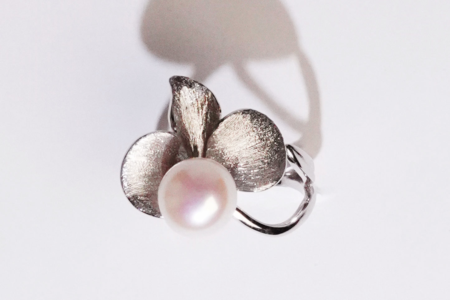 Weihnachtsangebot-Timinara Petal Freshwater Pearl Ring-J0003